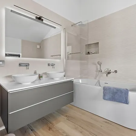Villa Enja For 8 People Near Pula With Private Pool & Pet Friendly *